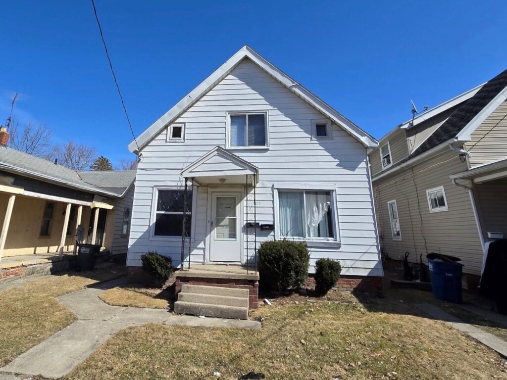 3010 Warsaw St – Lower, Toledo, OH 43608