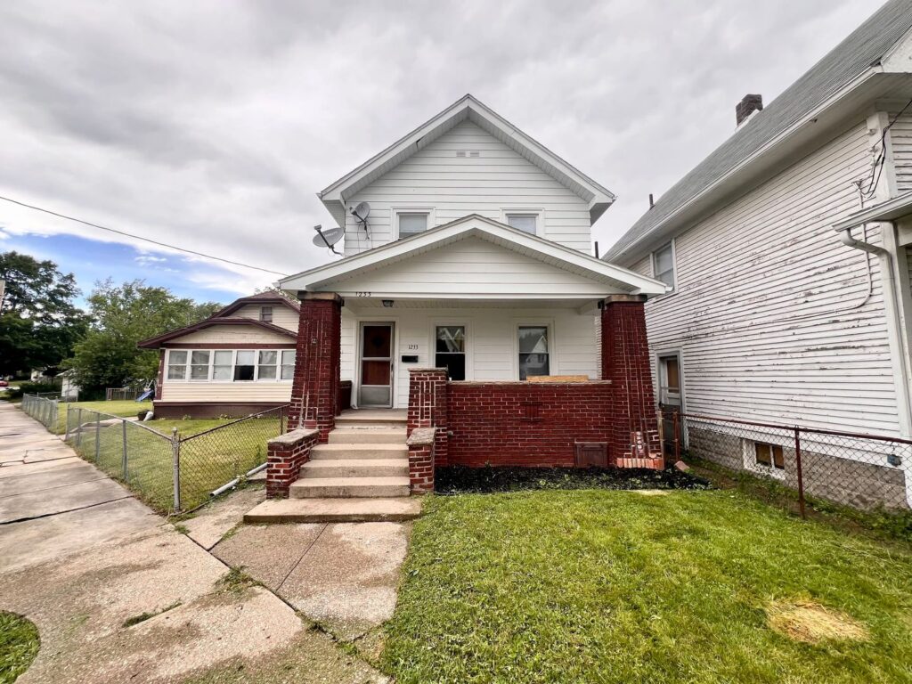1233 Halstead St, Toledo, OH 43605